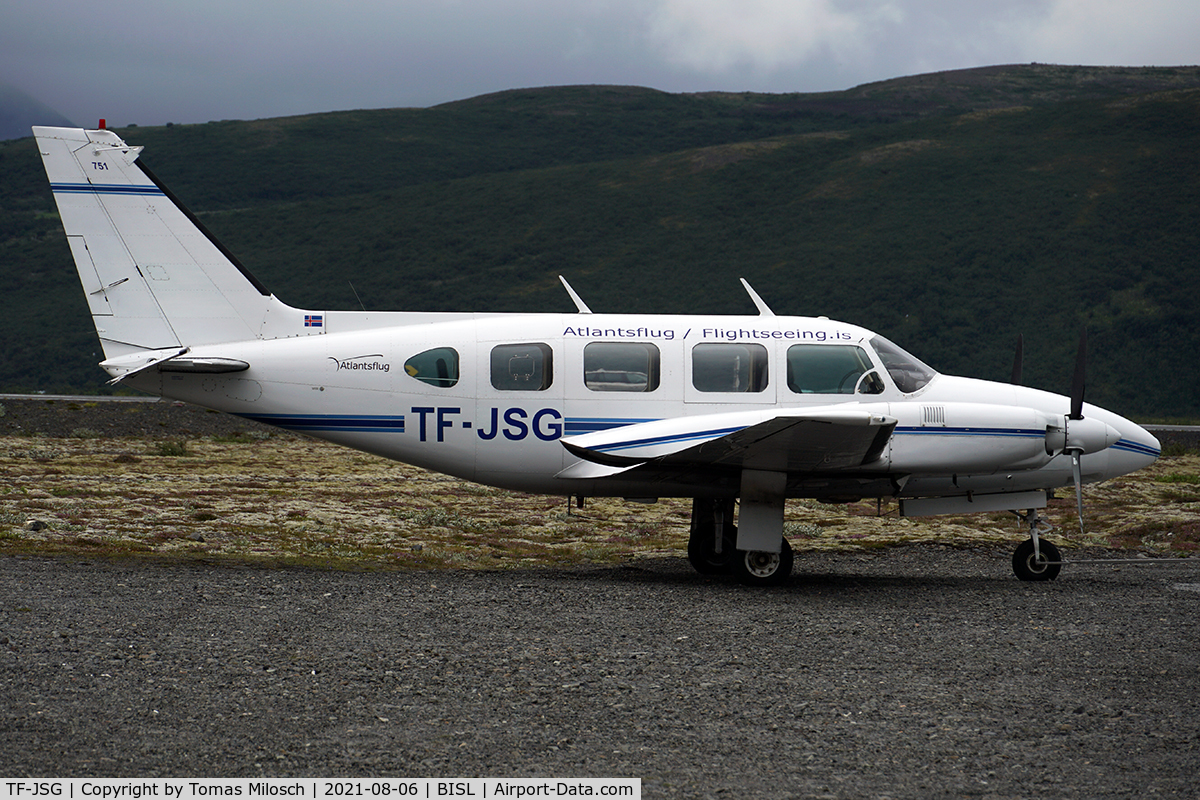 TF-JSG, 1972 Piper PA-31-310 Navajo C/N 31-779, At the private airport Skaftafell, Iceland (BISL)