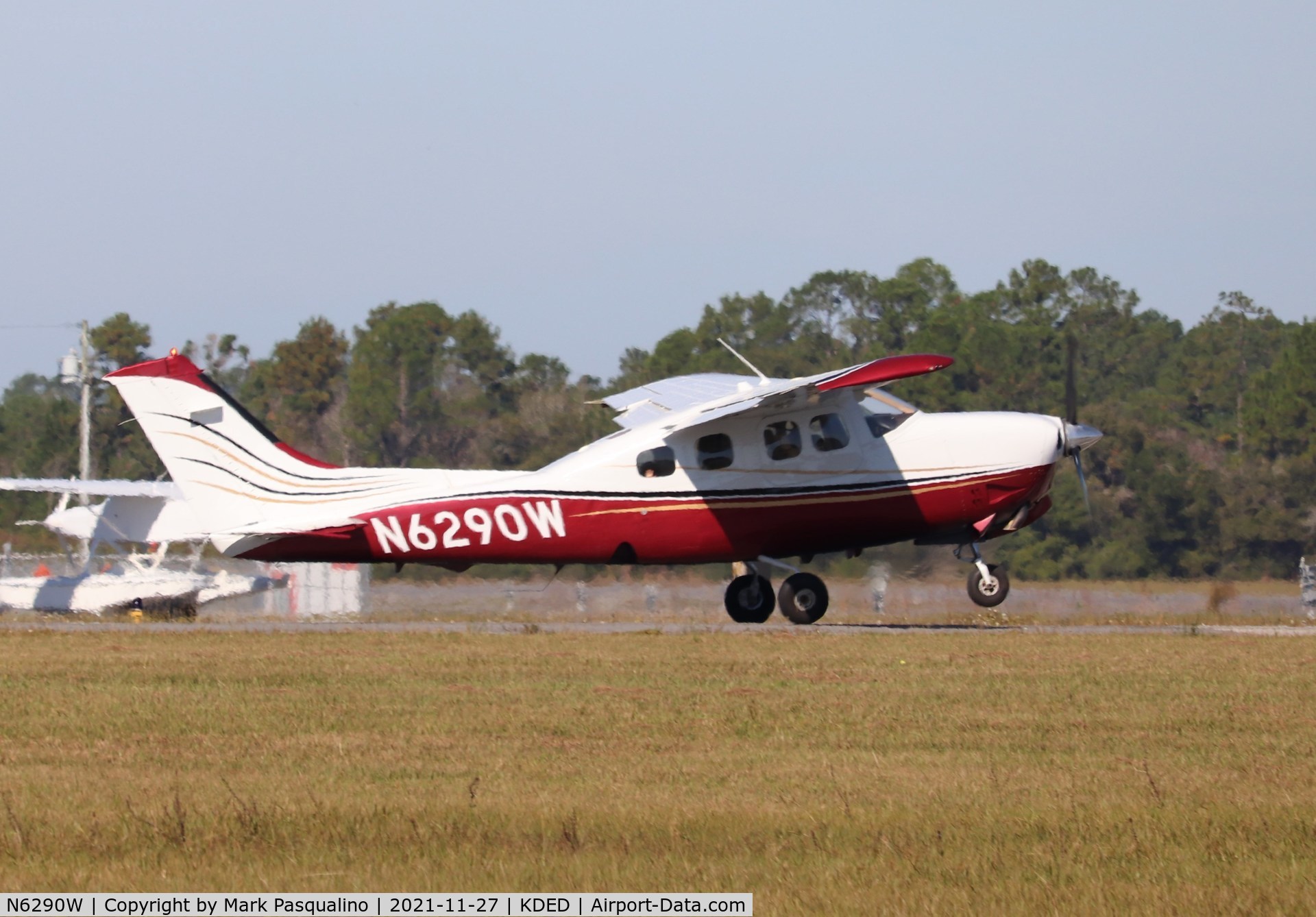 N6290W, 1981 Cessna P210N Pressurised Centurion C/N P21000742, Cessna P210N