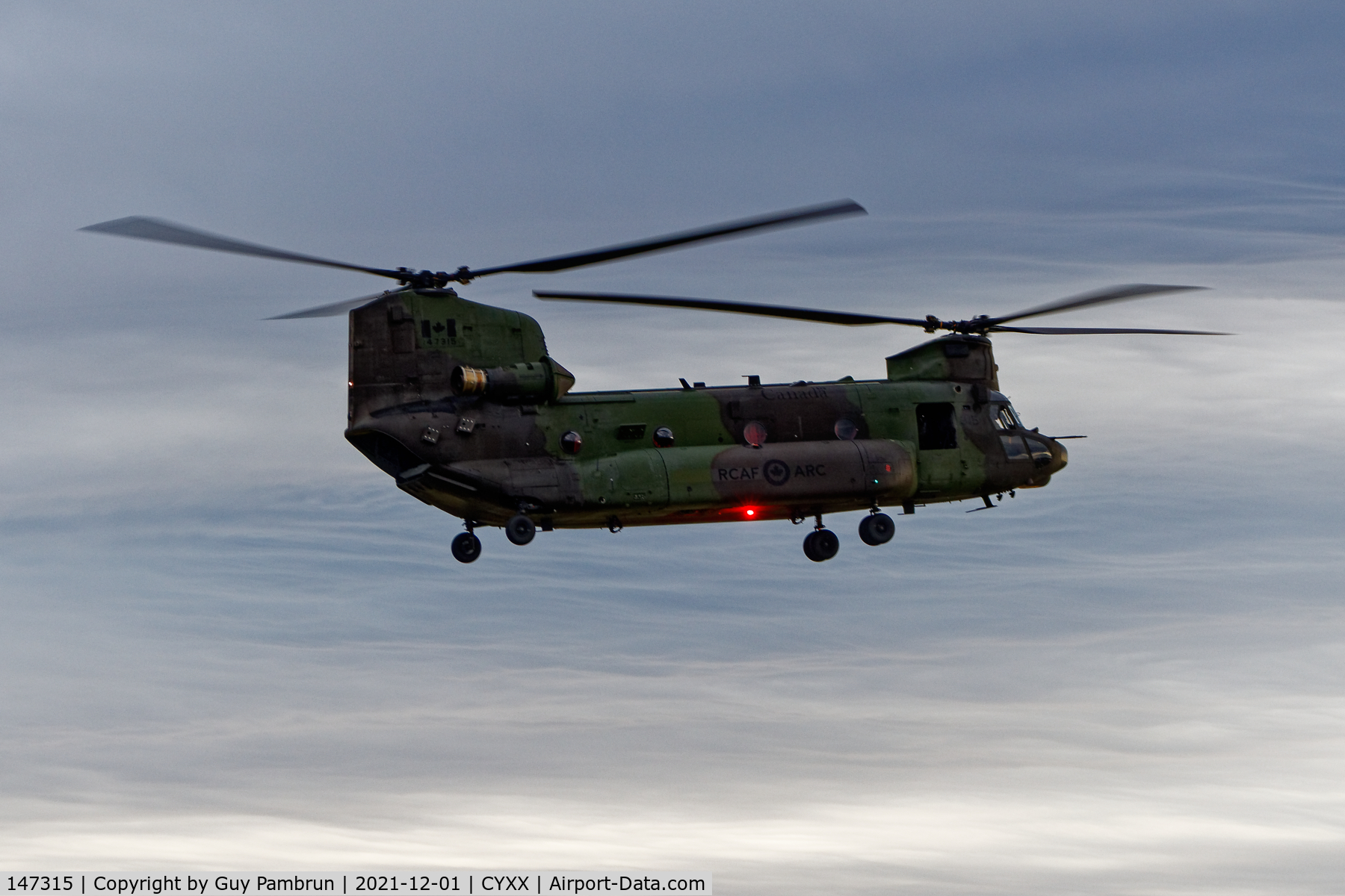 147315, 2014 Boeing CH-147F Chinook C/N M.2065, Landing on 19