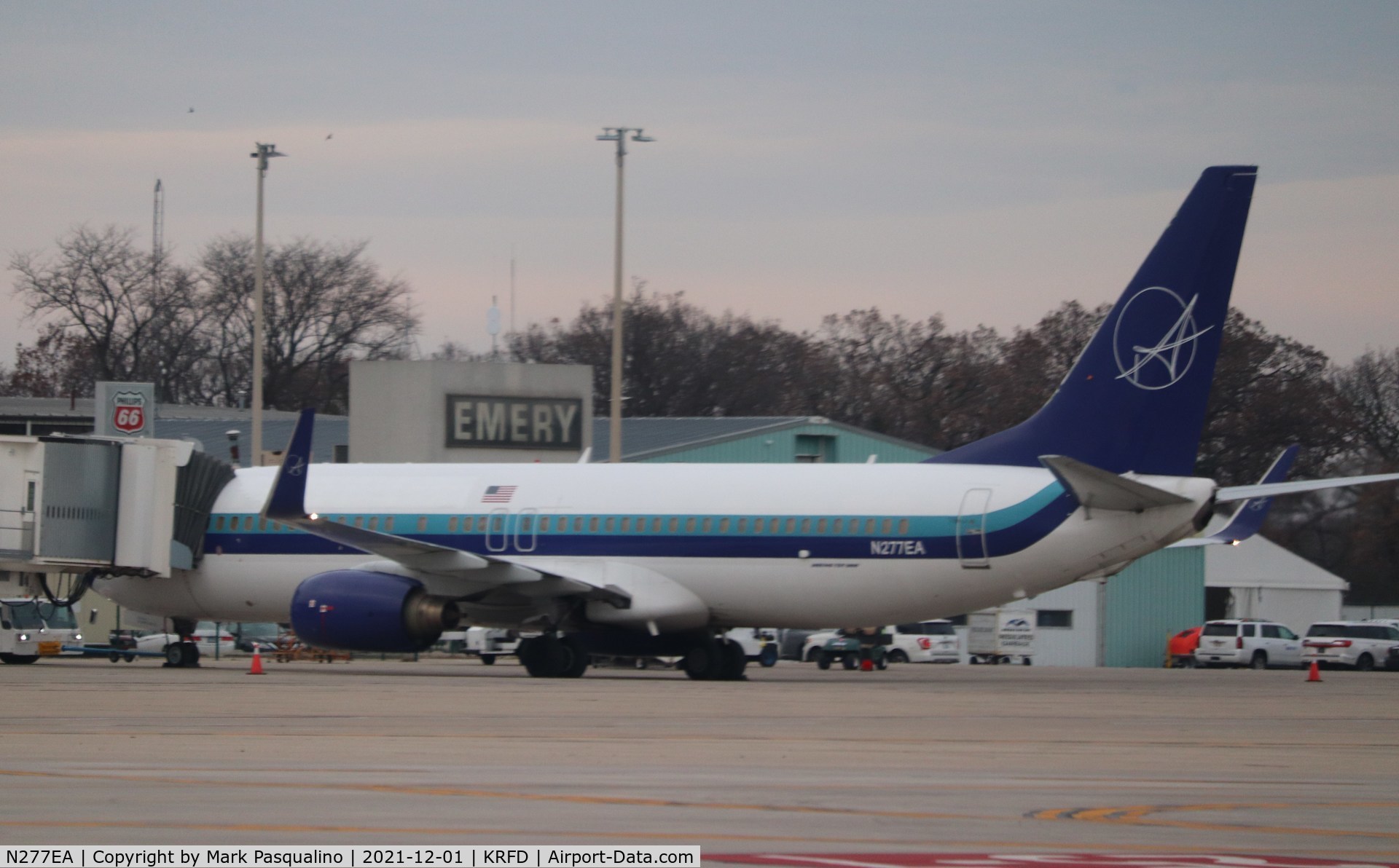 N277EA, 2001 Boeing 737-8CX C/N 32359, Boeing 737-8CX