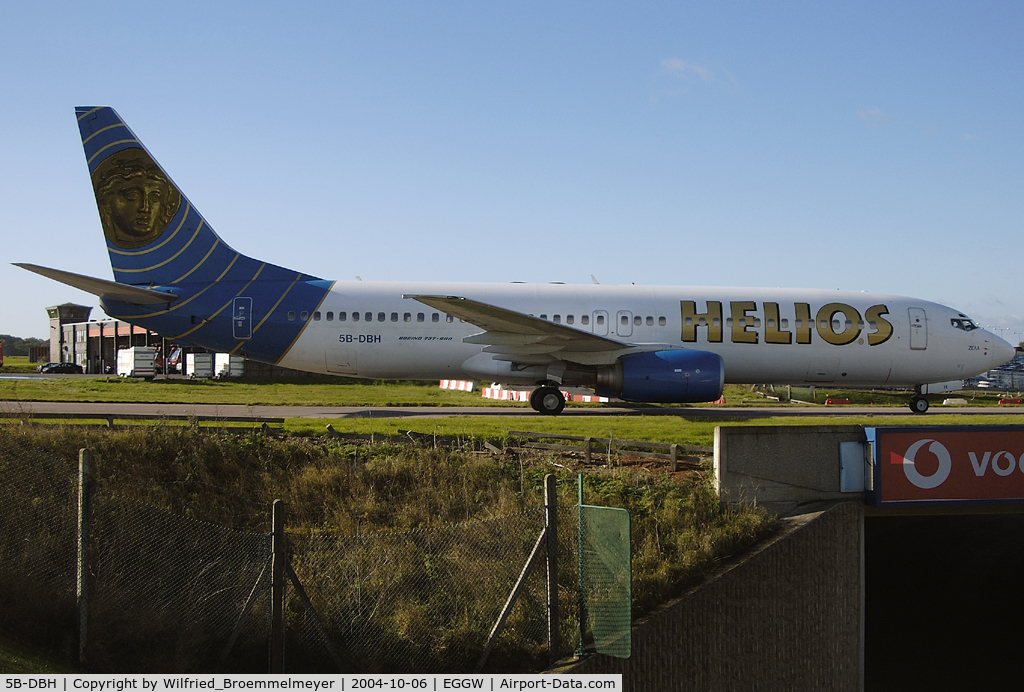 5B-DBH, 2001 Boeing 737-86N C/N 30806, At London-Luton, taxiing in after landing on runway 26.