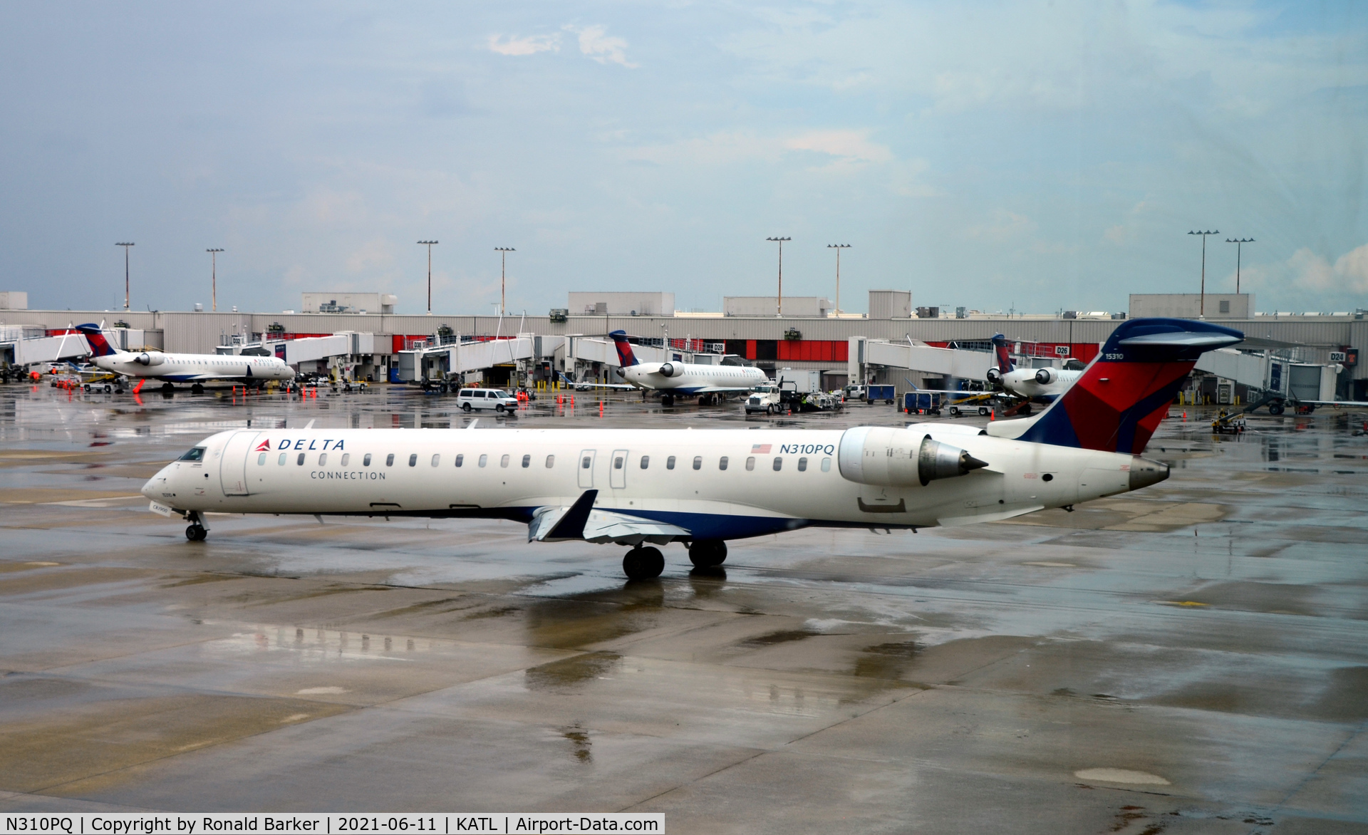 N310PQ, 2014 Bombardier CRJ-900 NG (CL-600-2D24) C/N 15310, Taxi to takeoff Atlanta