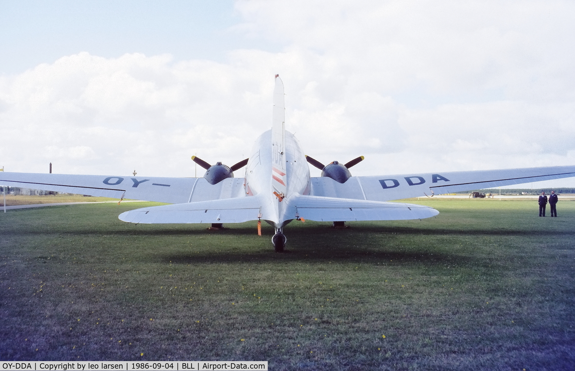 OY-DDA, 1941 Douglas C-47A Skytrain C/N 9664, billund 4.9.1986