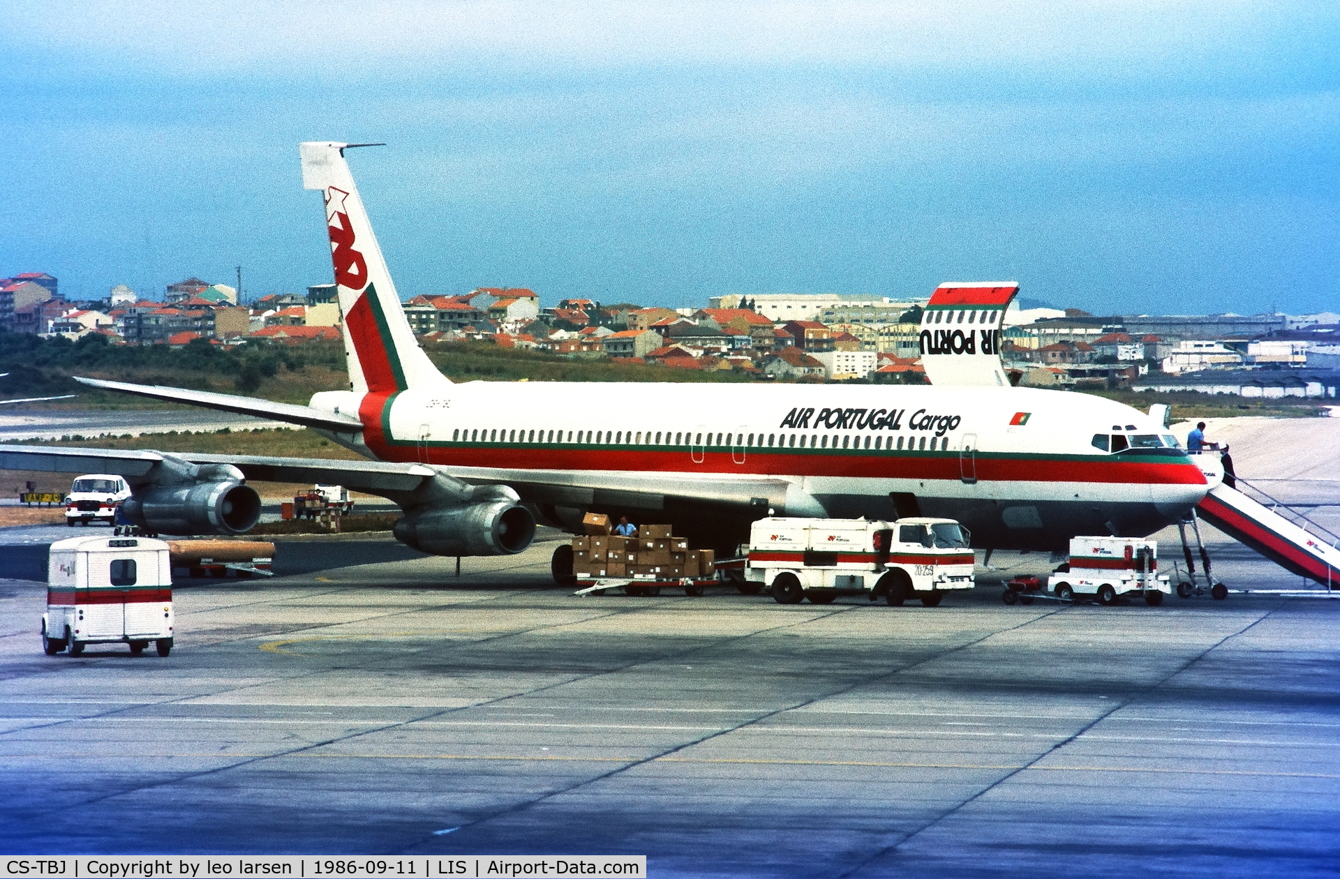 CS-TBJ, 1966 Boeing 707-373C C/N 19179, Lisboa 11.9.1986