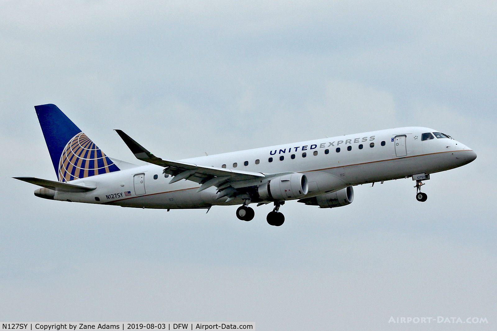 N127SY, 2014 Embraer 175LR (ERJ-170-200LR) C/N 17000441, Arriving at DFW Airport