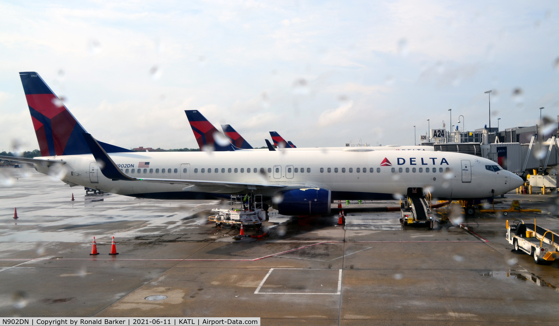 N902DN, 2018 Boeing 737-932/ER C/N 62780, Gate A24 Atlanta