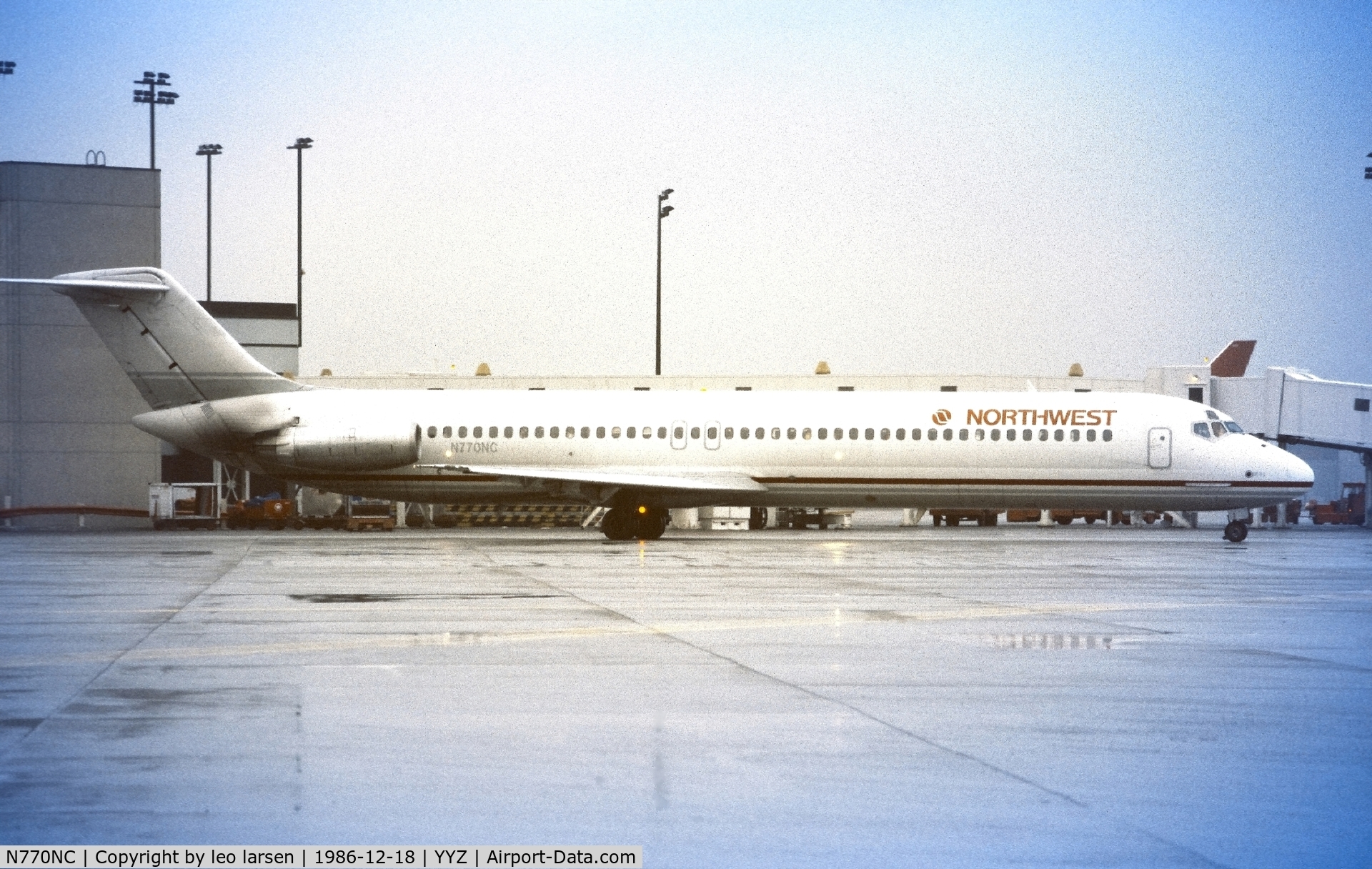 N770NC, 1978 McDonnell Douglas DC-9-51 C/N 47758, Toronto  18.12.1986
