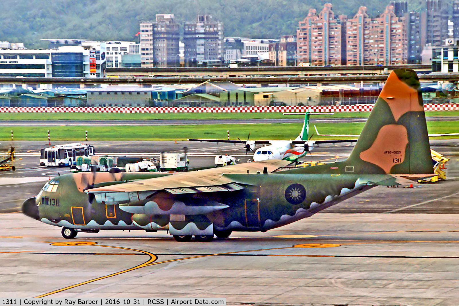1311, 1985 Lockheed C-130H Hercules C/N 382-5068, 1311   (85-0023) Lockheed C-130H Hercules [5068] (Republic of China Air Force) Taipei-Sungshan~B 31/10/2016