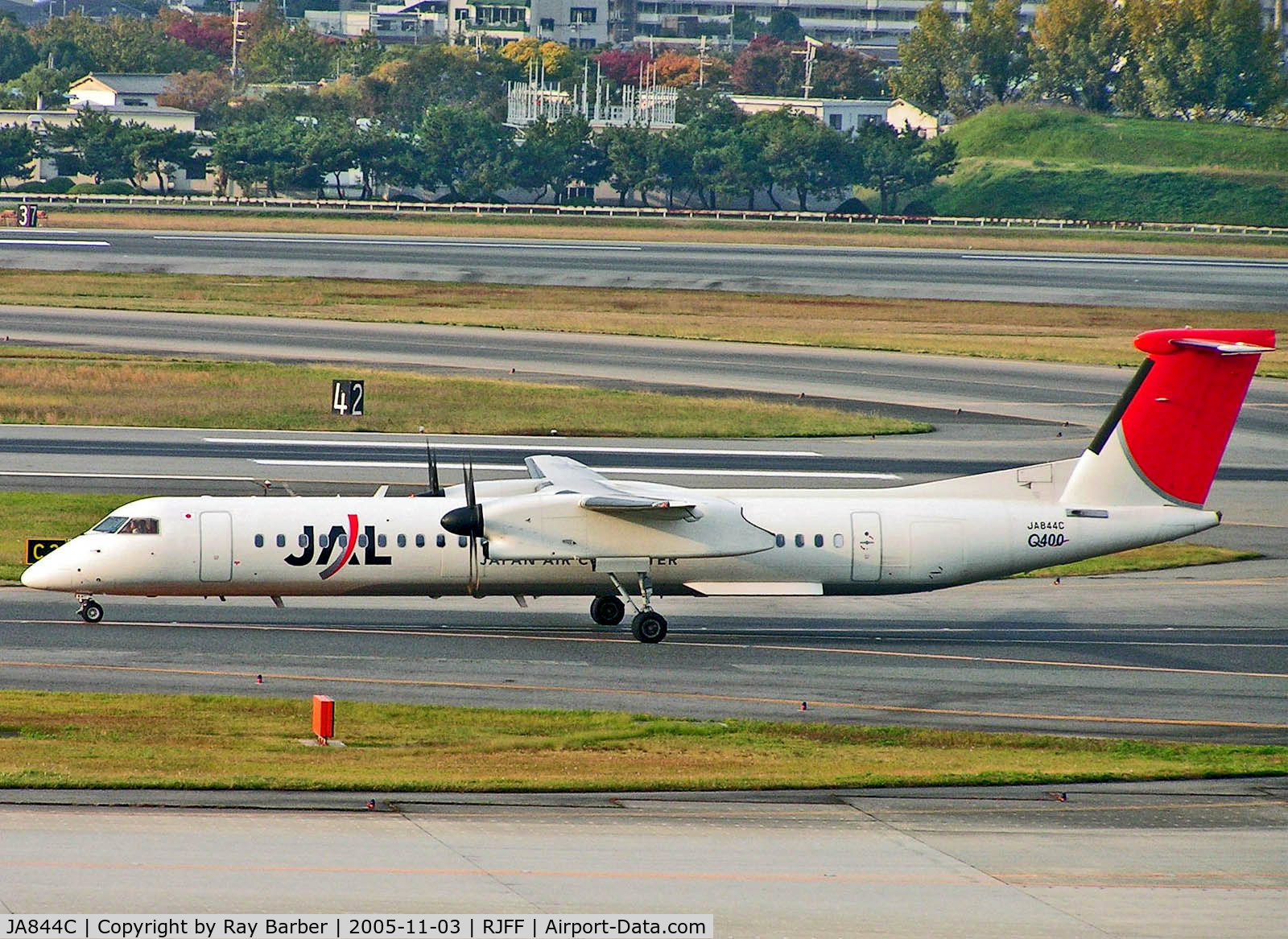 JA844C, 2004 Bombardier DHC-8-402 Dash 8 C/N 4092, JA844C   Bombardier DHC-8Q-402 Dash 8 [4092] (Japan Air Commuter) Fukuoka~JA 03/11/2005