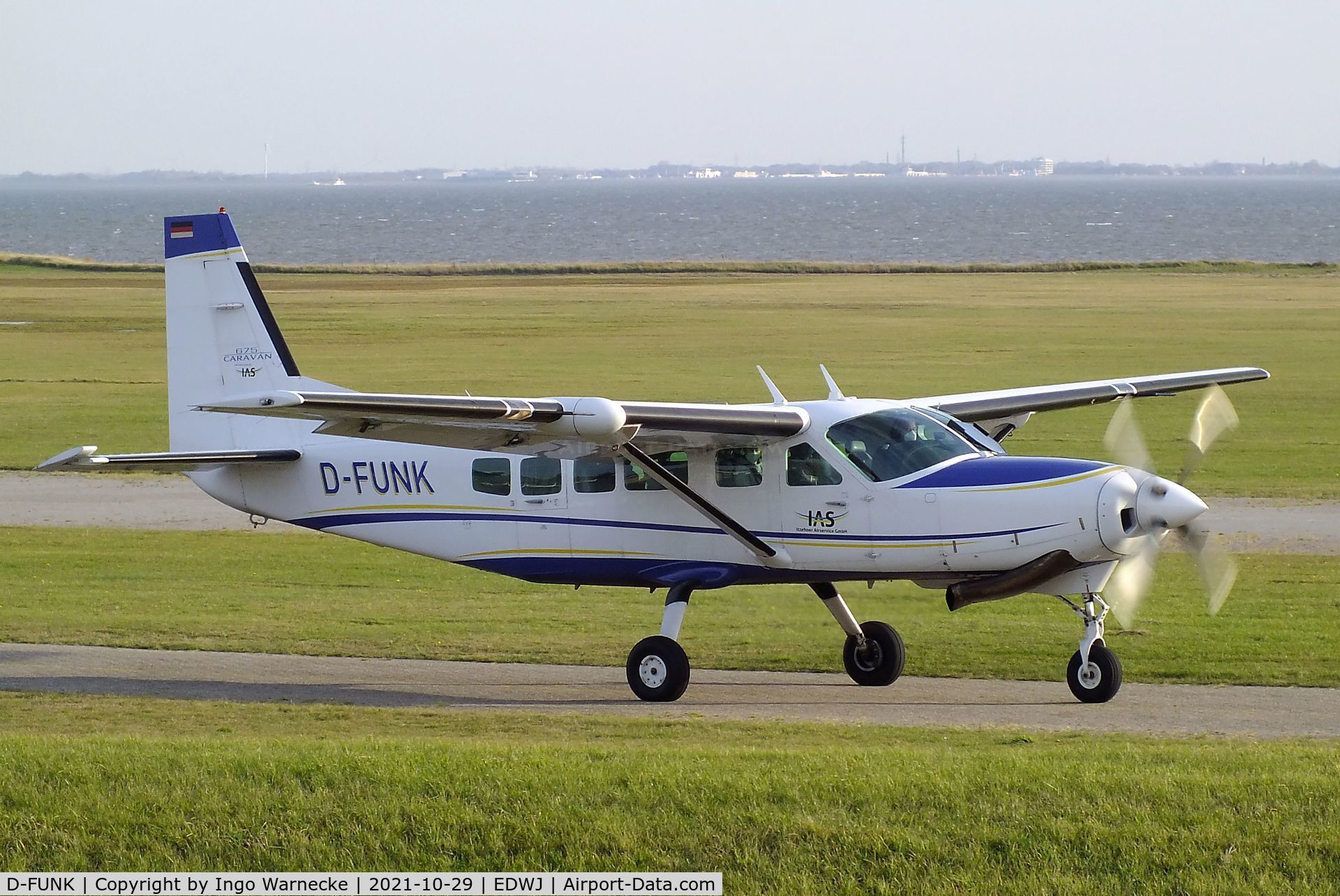 D-FUNK, 2007 Cessna 208 Caravan I C/N 20800407, Cessna 208 Caravan 675 of Itzehoer Airservice IAS at Juist airfield