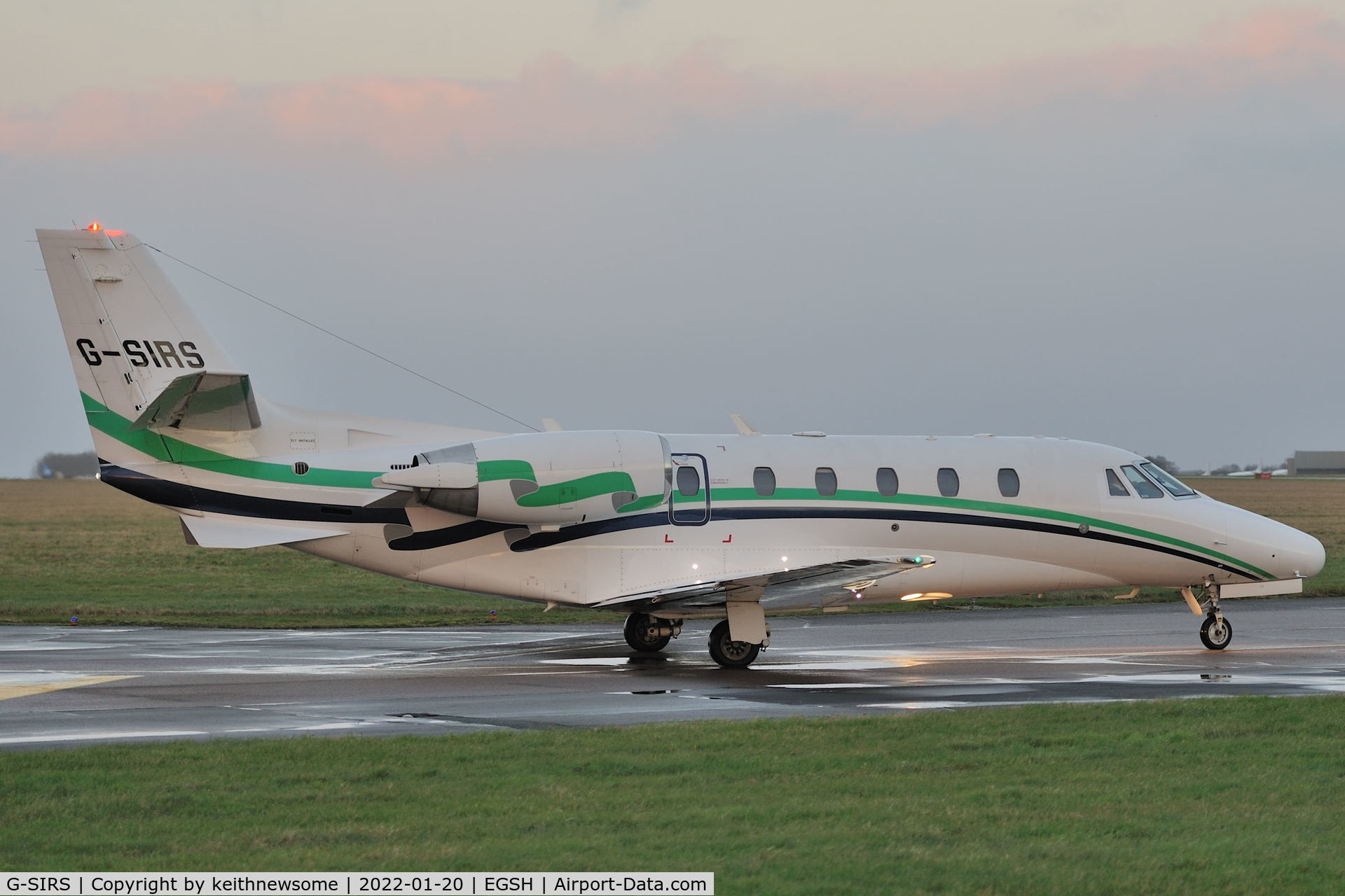 G-SIRS, 2001 Cessna 560XL Citation Excel C/N 560-5185, Leaving Norwich for Kemble.
