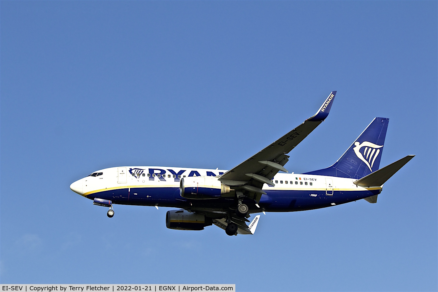 EI-SEV, 1999 Boeing 737-73S C/N 29078, Ryanair Training aircraft doing circuits at East Midlands