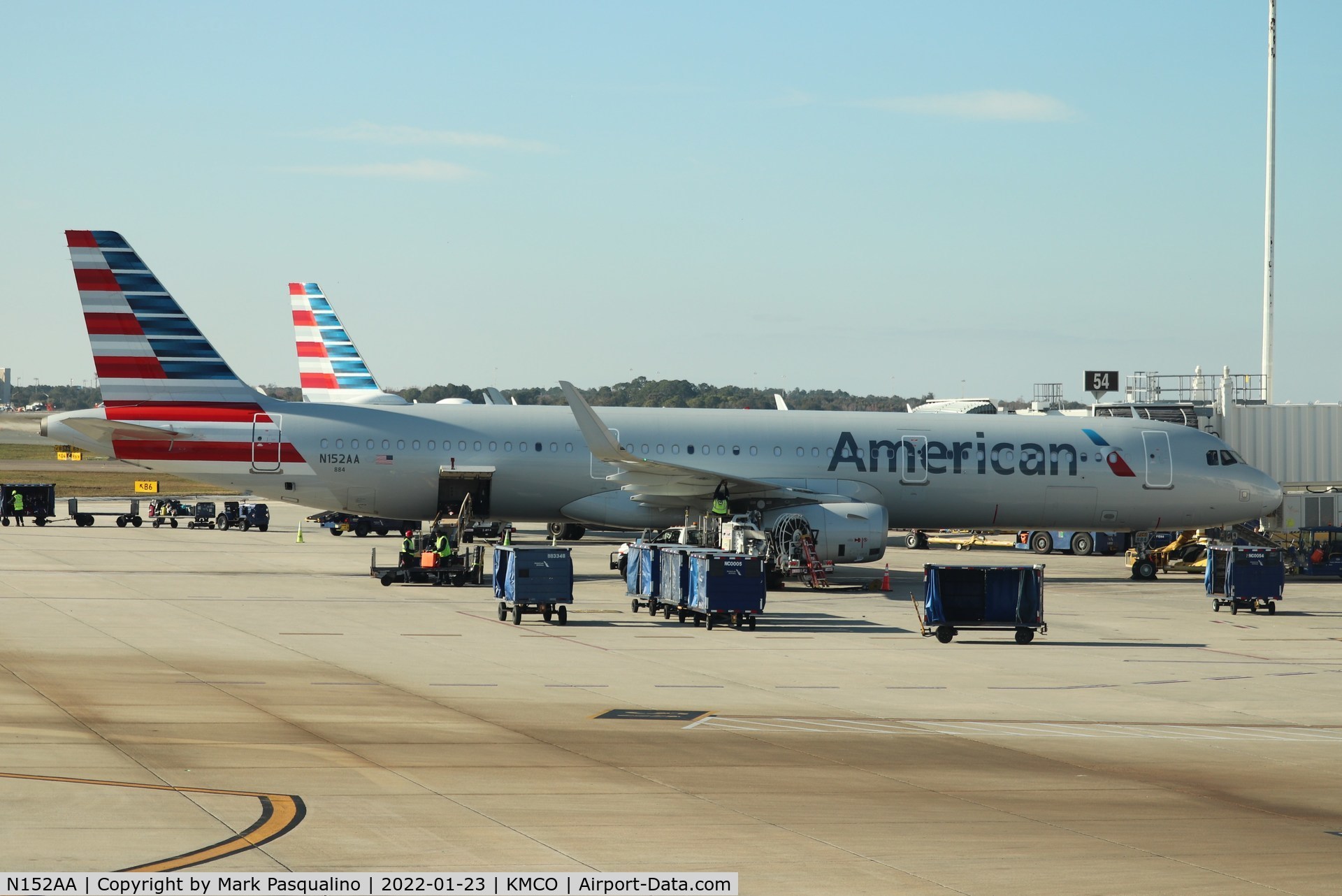 N152AA, 2015 Airbus A321-231 C/N 6887, Airbus A321-231