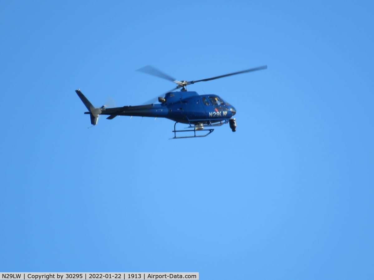 N29LW, 2008 Eurocopter AS-350B-2 Ecureuil Ecureuil C/N 4485, Checking wind damage