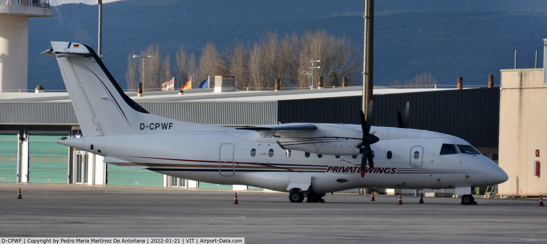 D-CPWF, 1999 Dornier 328-110 C/N 3112, Aeropuerto de Foronda - Vitoria-Gasteiz - Euskadi - España