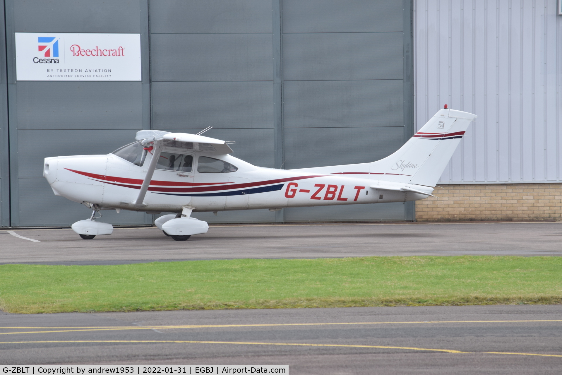 G-ZBLT, 2000 Cessna 182S Skylane C/N 18280910, G-ZBLT at Gloucestershire Airport.