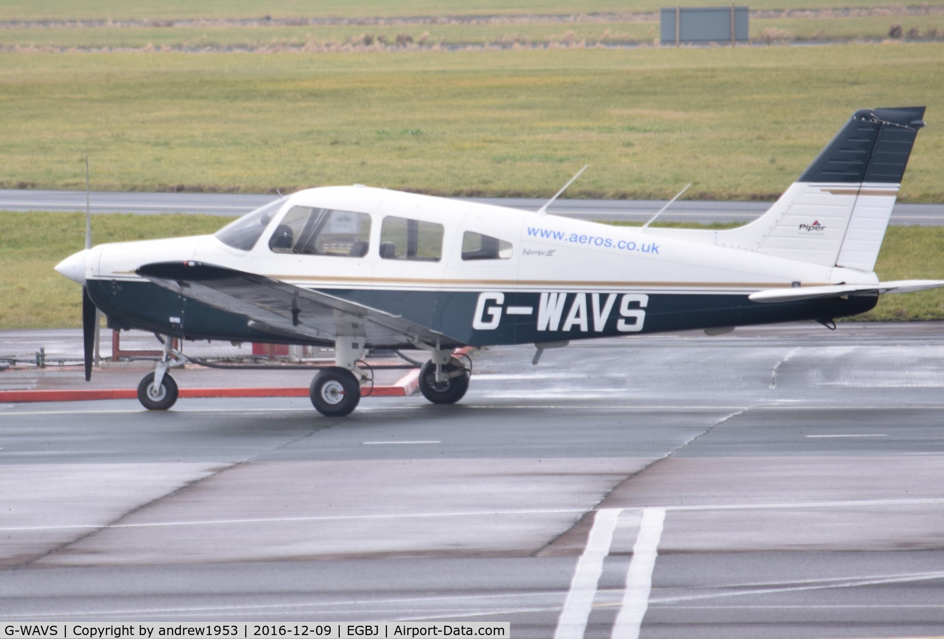 G-WAVS, 1998 Piper PA-28-161 Cherokee Warrior III C/N 28-42035, G-WAVS at Gloucestershire Airport.