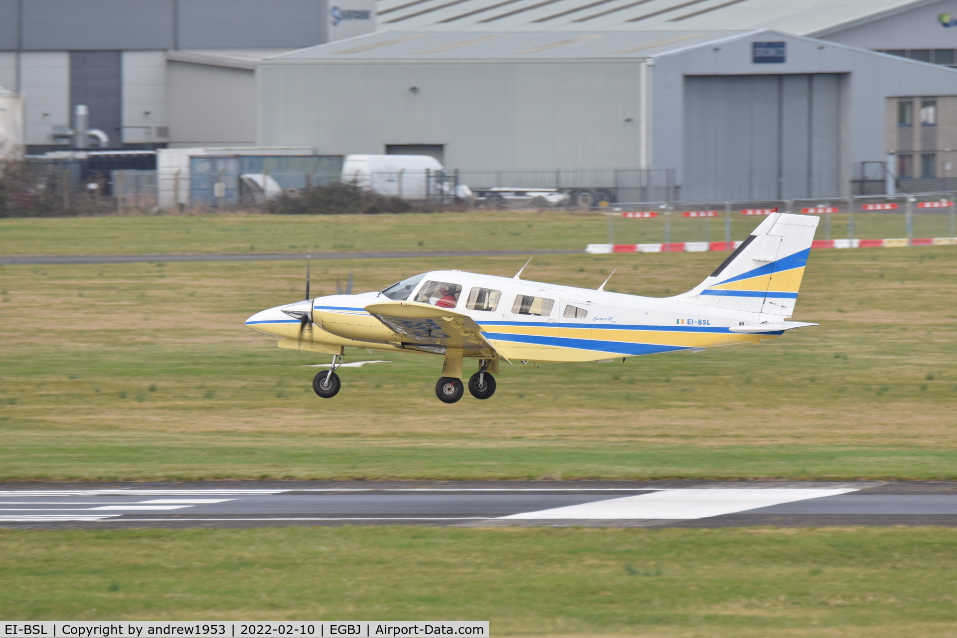 EI-BSL, Piper PA-34-220T Seneca III C/N 34-8233041, EI-BSL at Gloucestershire Airport.