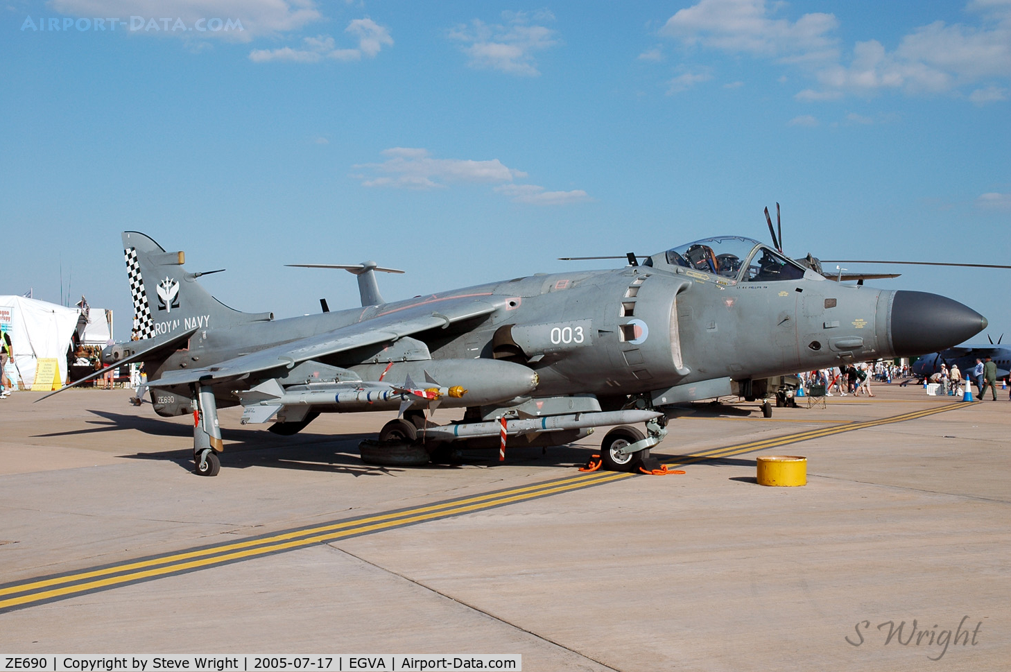 ZE690, British Aerospace Sea Harrier F/A.2 C/N B49/P12, RIAT 2005 RAF Fairford UK