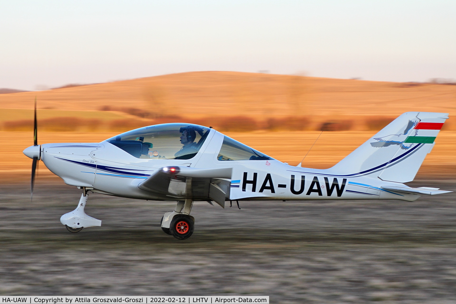 HA-UAW, TL Ultralight TL-2000 Sting Carbon S4 C/N 11ST366, LHTV - Tótvázsony-Kövesgyürpuszta Airfield, Hungary