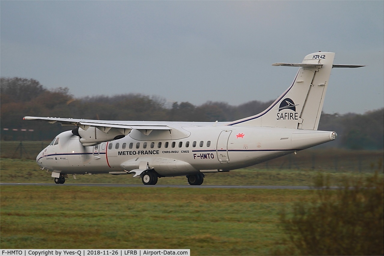 F-HMTO, 1988 ATR 42-320 C/N 078, ATR 42-320, Take off run rwy 25L, Brest-Bretagne Airport (LFRB-BES)