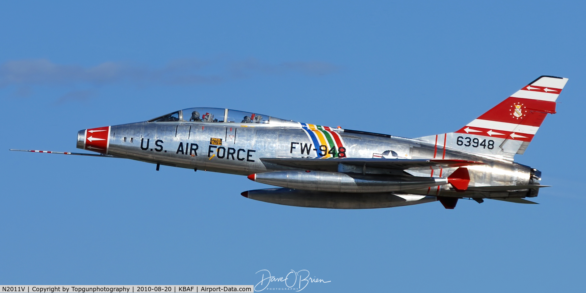 N2011V, 1958 North American F-100F Super Sabre C/N 243-224, Super Sabre taking off