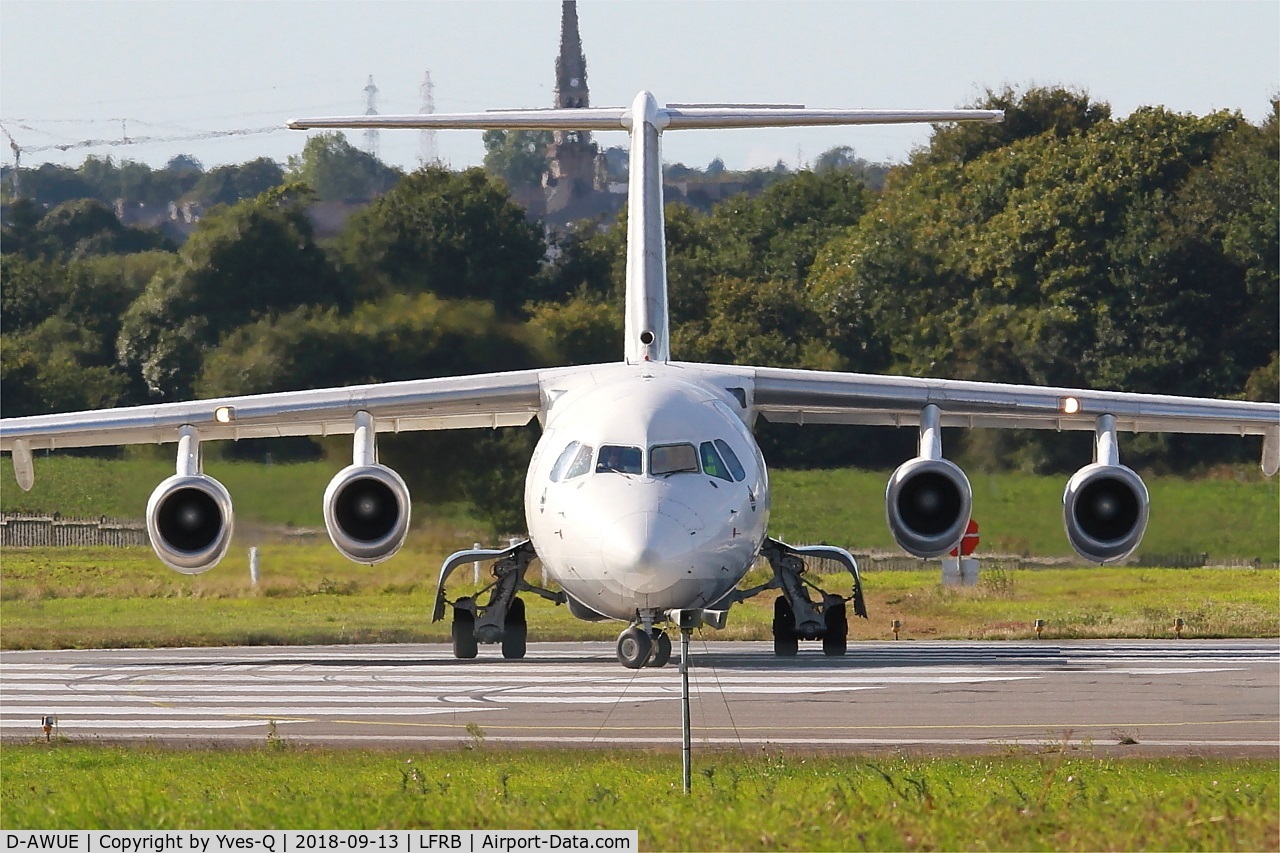 D-AWUE, 1986 British Aerospace BAe.146-200 C/N E2050, British Aerospace BAe.146-200, Lining up rwy 07R, Brest-Bretagne airport (LFRB-BES)