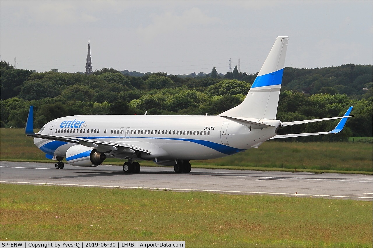 SP-ENW, 1999 Boeing 737-86J C/N 28073, Boeing 737-86J, Taxiing rwy 07R, Brest-Bretagne airport (LFRB-BES)