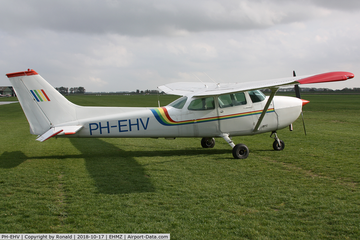 PH-EHV, Cessna 172M C/N 17264973, at ehmz
