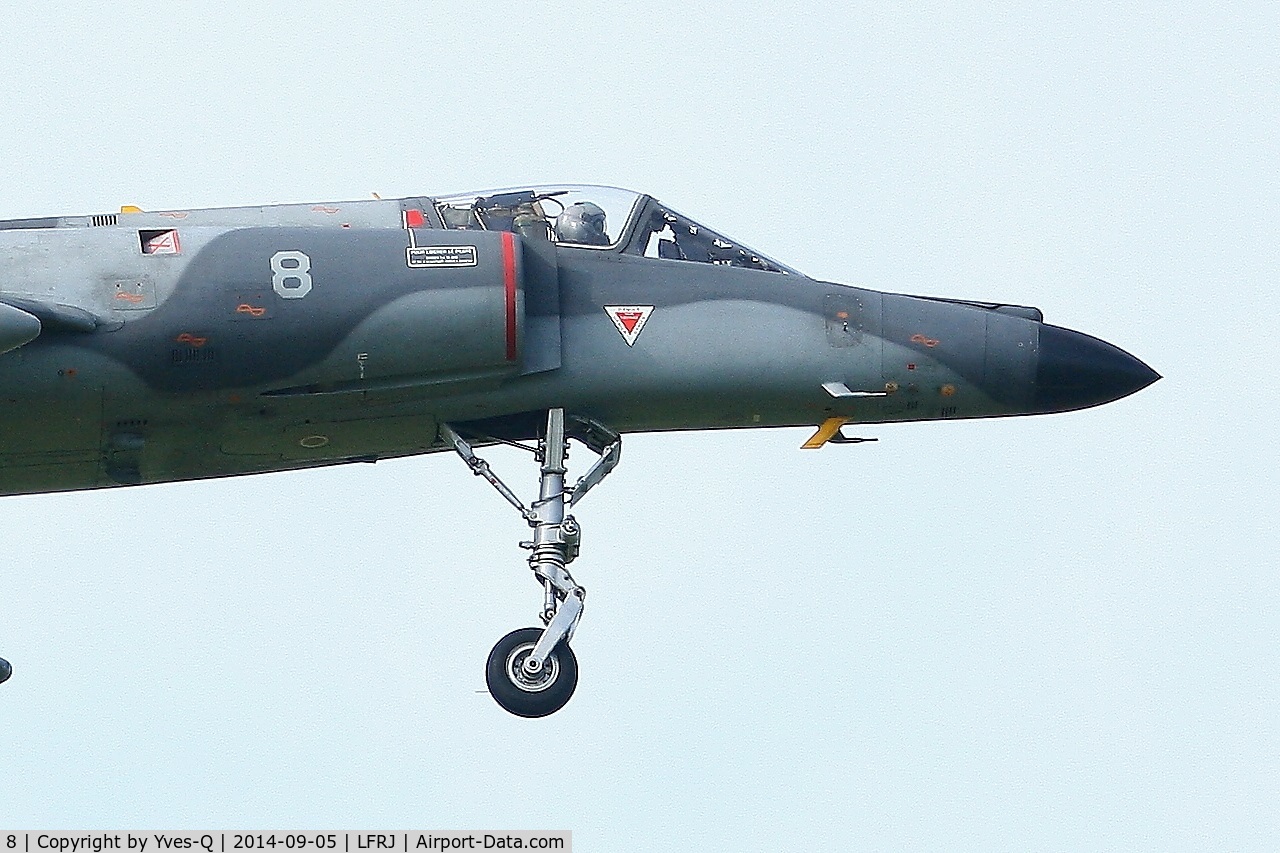 8, Dassault Super Etendard C/N 8, Dassault Super Etendard M, On final rwy 08, Landivisiau Naval Air Base (LFRJ)