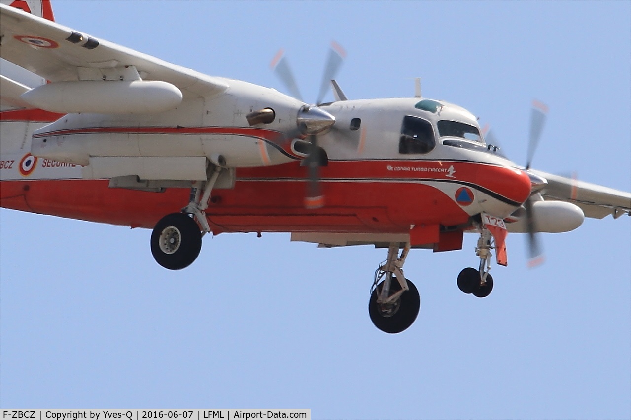F-ZBCZ, Grumman CP-121 Tracker C/N DHC-94, Grumman CP-121 Tracker, Short approach Rwy 31R, Marseille-Provence Airport (LFML-MRS)