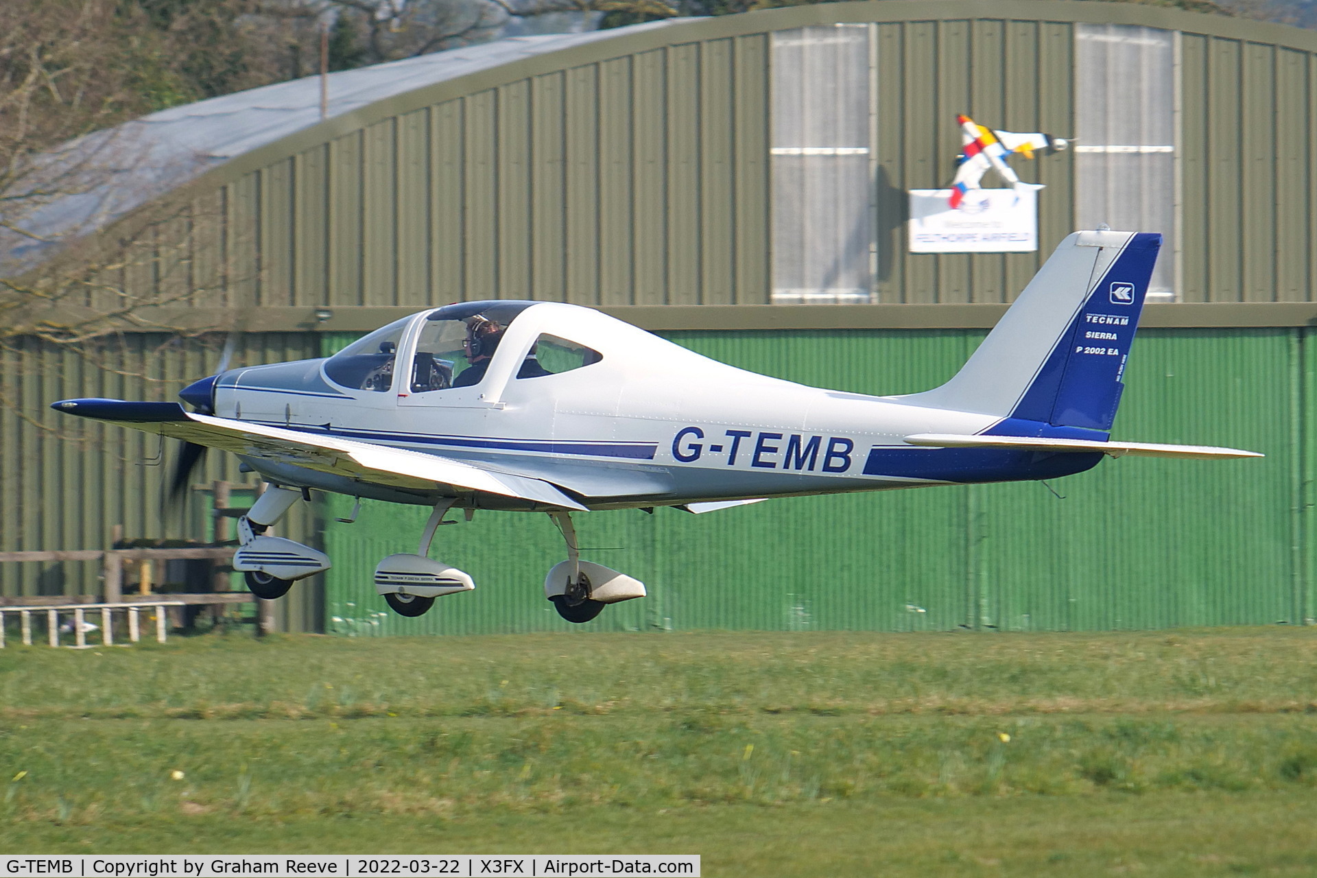 G-TEMB, 2006 Tecnam P-2002EA Sierra C/N PFA 333-14593, Departing from Felthorpe.