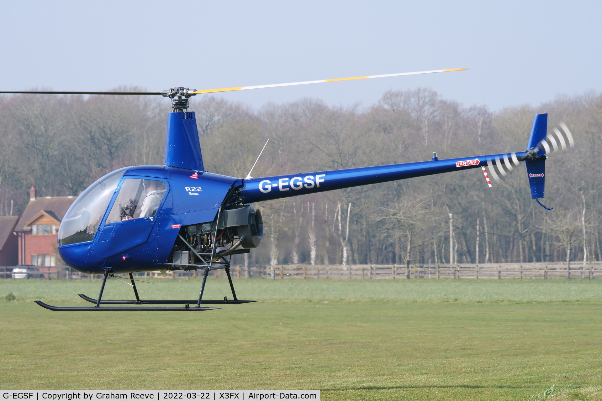 G-EGSF, 1989 Robinson R22 Beta C/N 1120, Departing from Felthorpe.