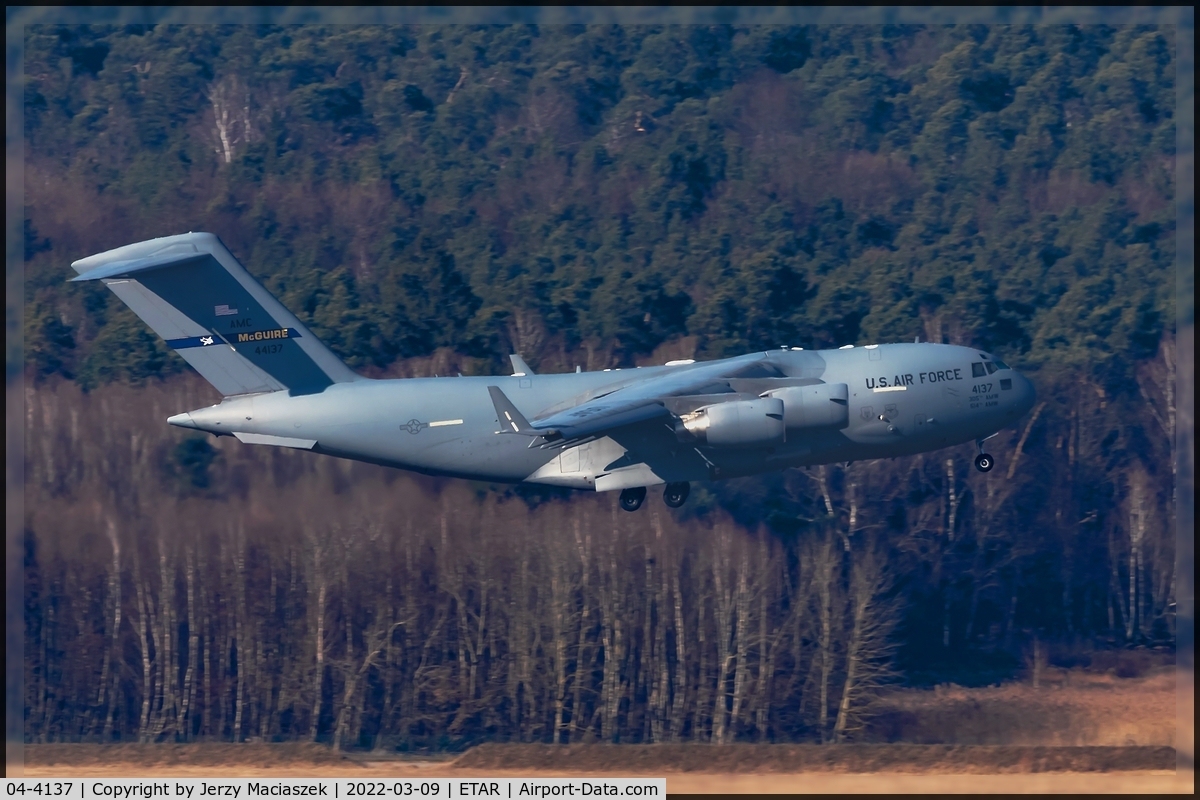 04-4137, 2004 Boeing C-17A Globemaster III C/N P-137, 04-4137 (The Spirit of Let's Roll), 2004 Boeing C-17A Globemaster III, c/n: