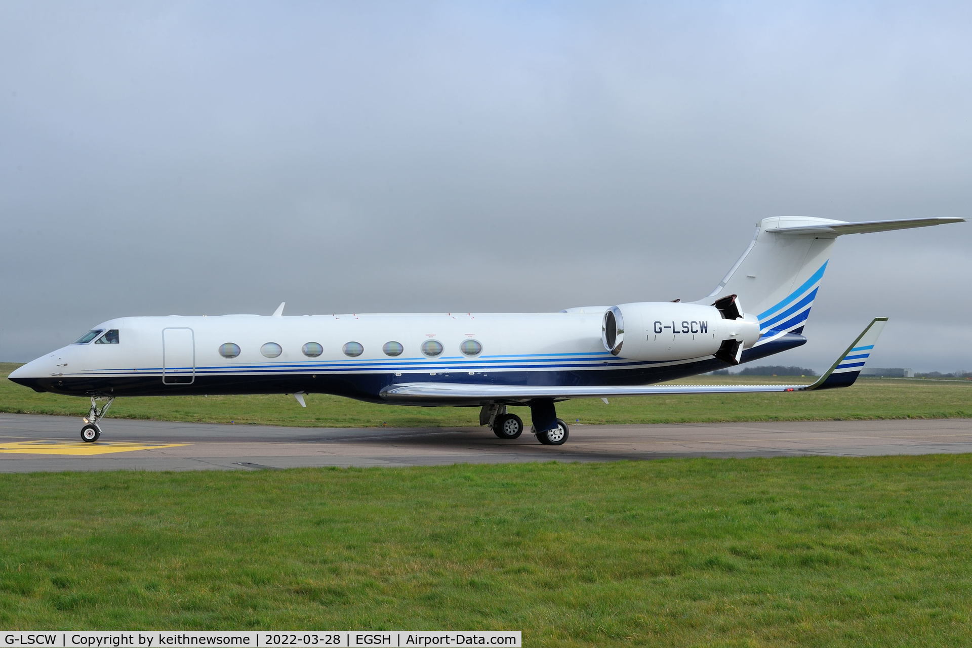 G-LSCW, 2014 Gulfstream Aerospace GV-SP (G550) C/N 5471, Arriving at Norwich from East Midlands Airport.