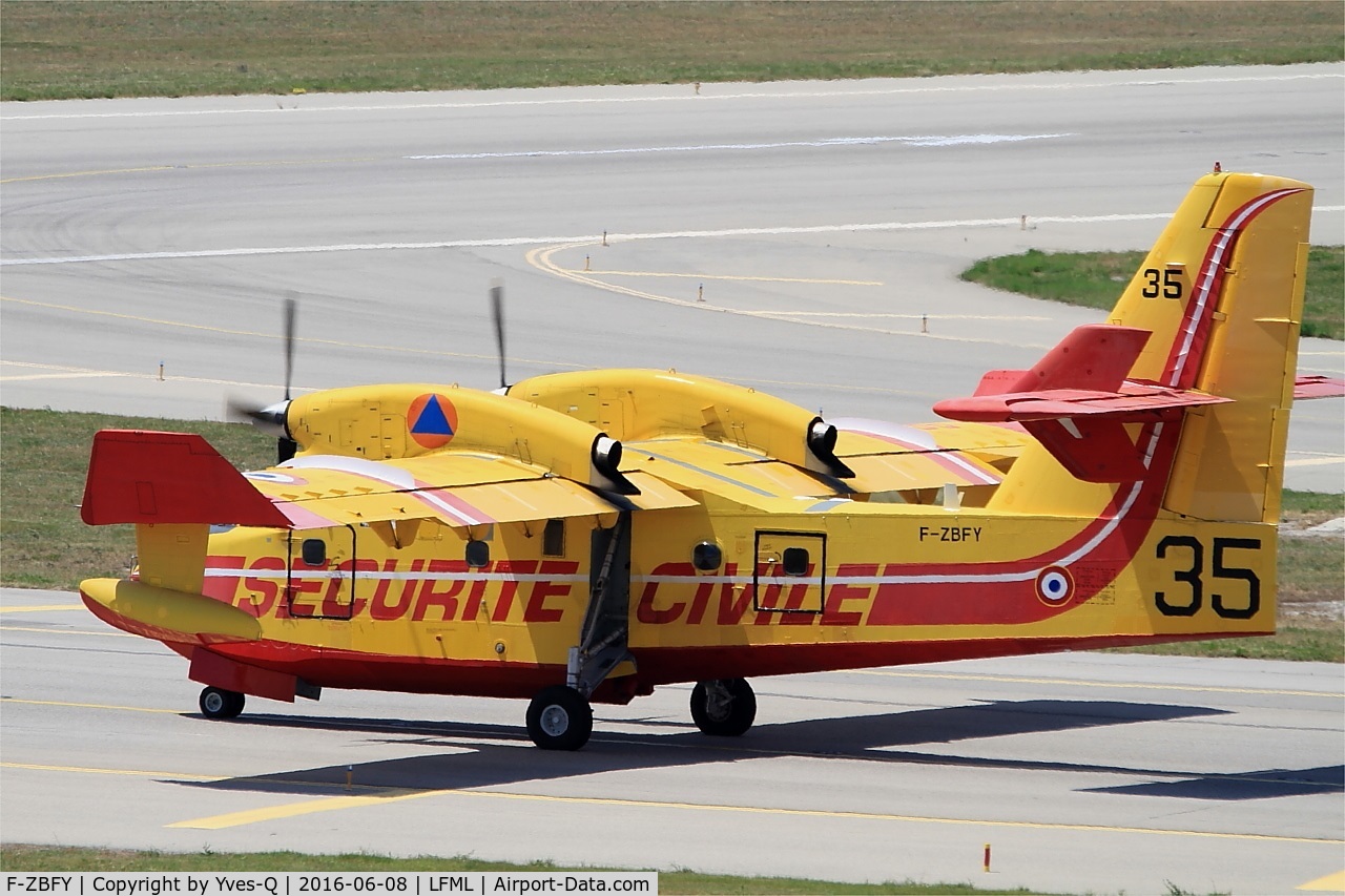 F-ZBFY, Canadair CL-215-6B11 CL-415 C/N 2010, Canadair CL-415, Holding point Rwy 31R, Marseille-Provence Airport (LFML-MRS)