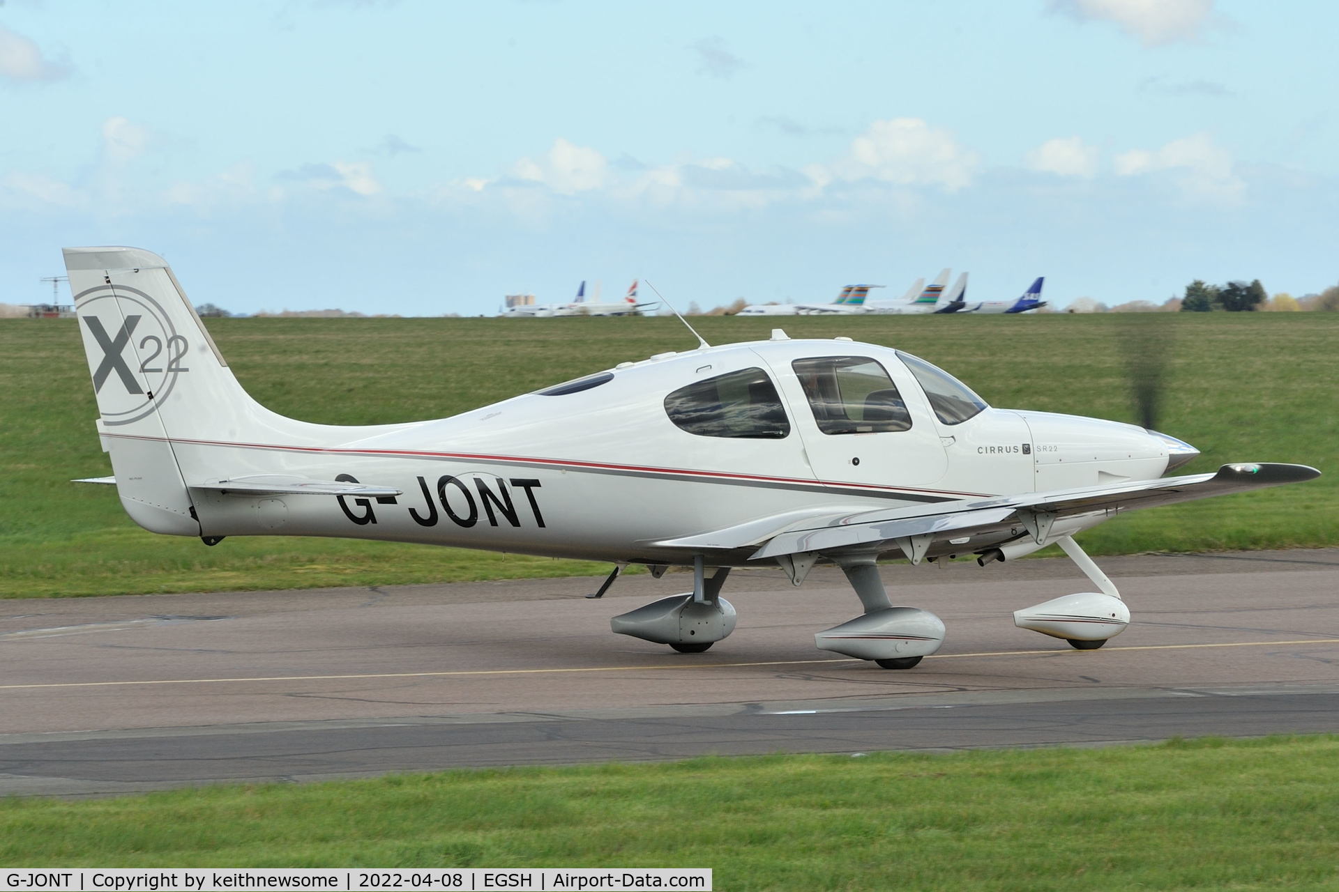 G-JONT, 2010 Cirrus SR22 G3-X C/N 3599, Leaving Norwich for Gamston.