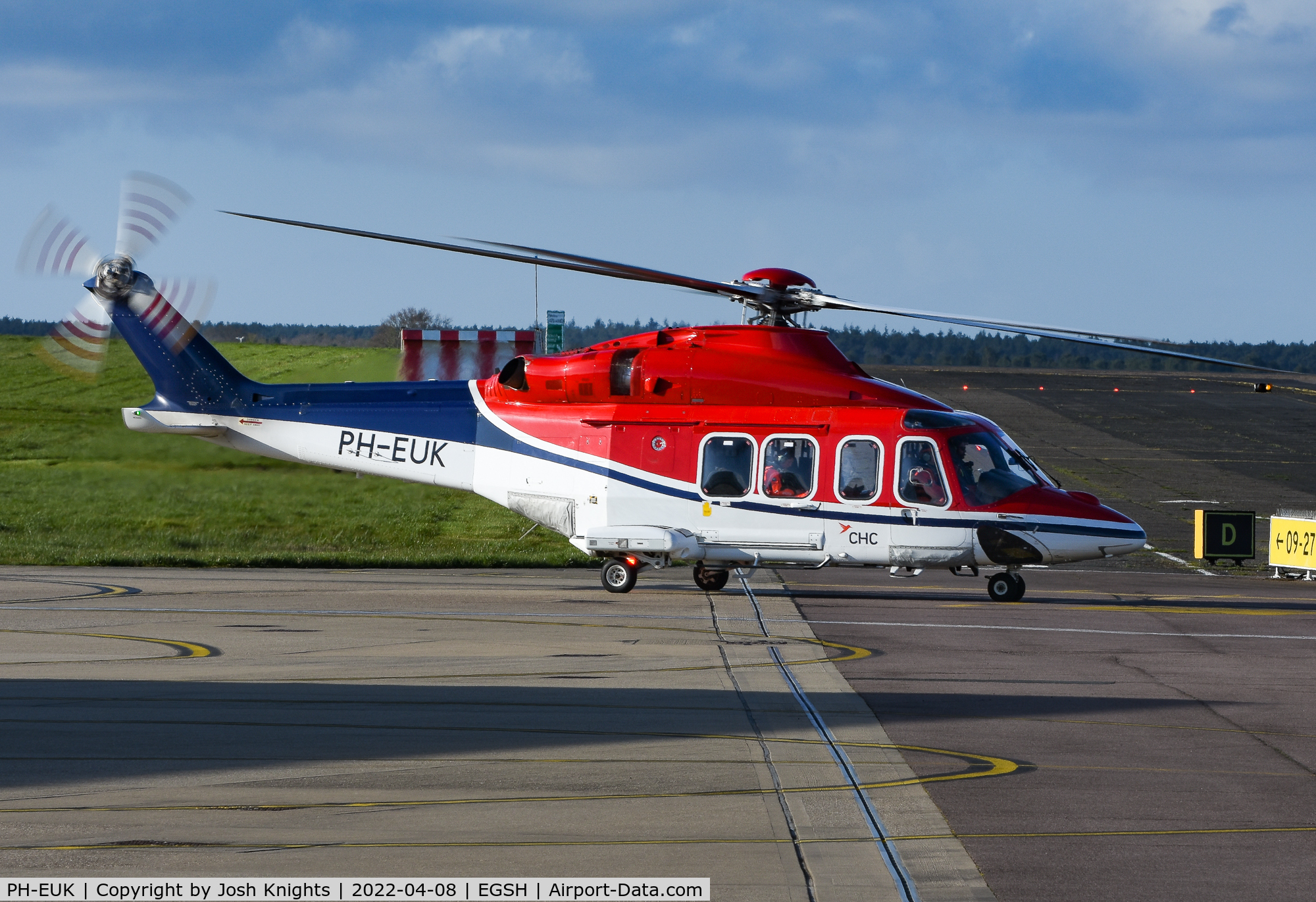 PH-EUK, 2013 AgustaWestland AW-139 C/N 31474, Departing Norwich.