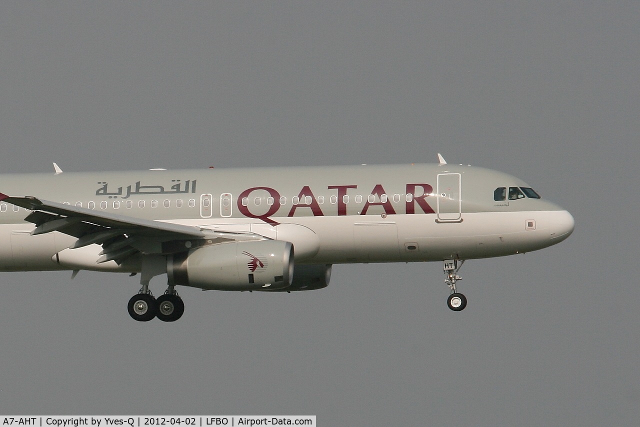 A7-AHT, 2012 Airbus A320-232 C/N 5078, Airbus A320, Short approach rwy 14L,Qatar Airways, Toulouse Blagnac Airport (LFBO-TLS)