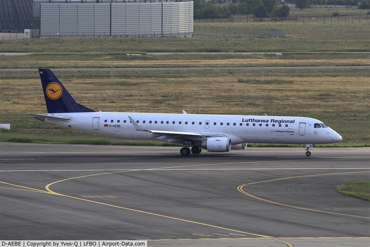 D-AEBE, 2010 Embraer 195LR (ERJ-190-200LR) C/N 19000350, Embraer ERJ-195LR, Lining up rwy 14R, Toulouse-Blagnac Airport (LFBO-TLS)