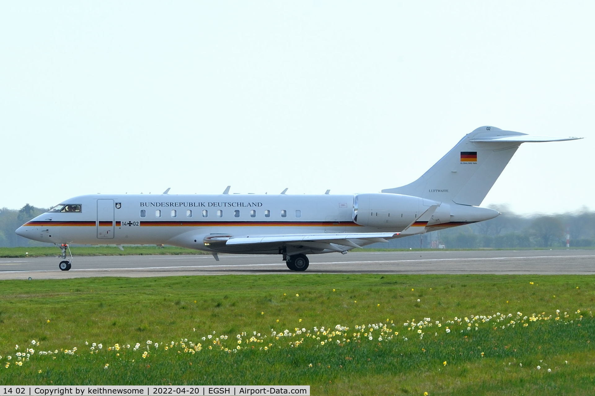 14 02, 2010 Bombardier BD-700-1A11 Global 5000 C/N 9404, Leaving Norwich for Inverness.