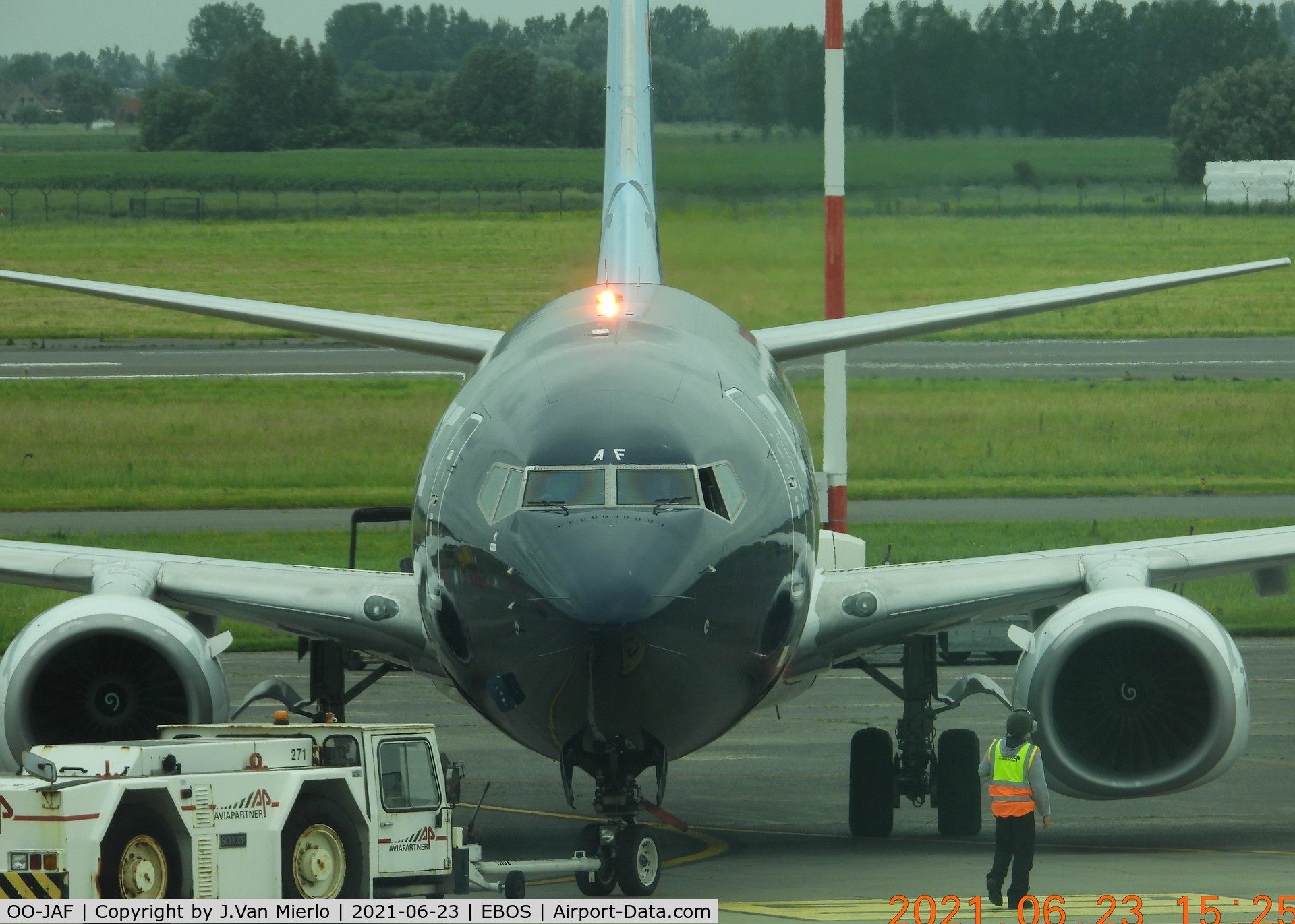 OO-JAF, 2007 Boeing 737-8K5 C/N 35133, Ostend, Belgium