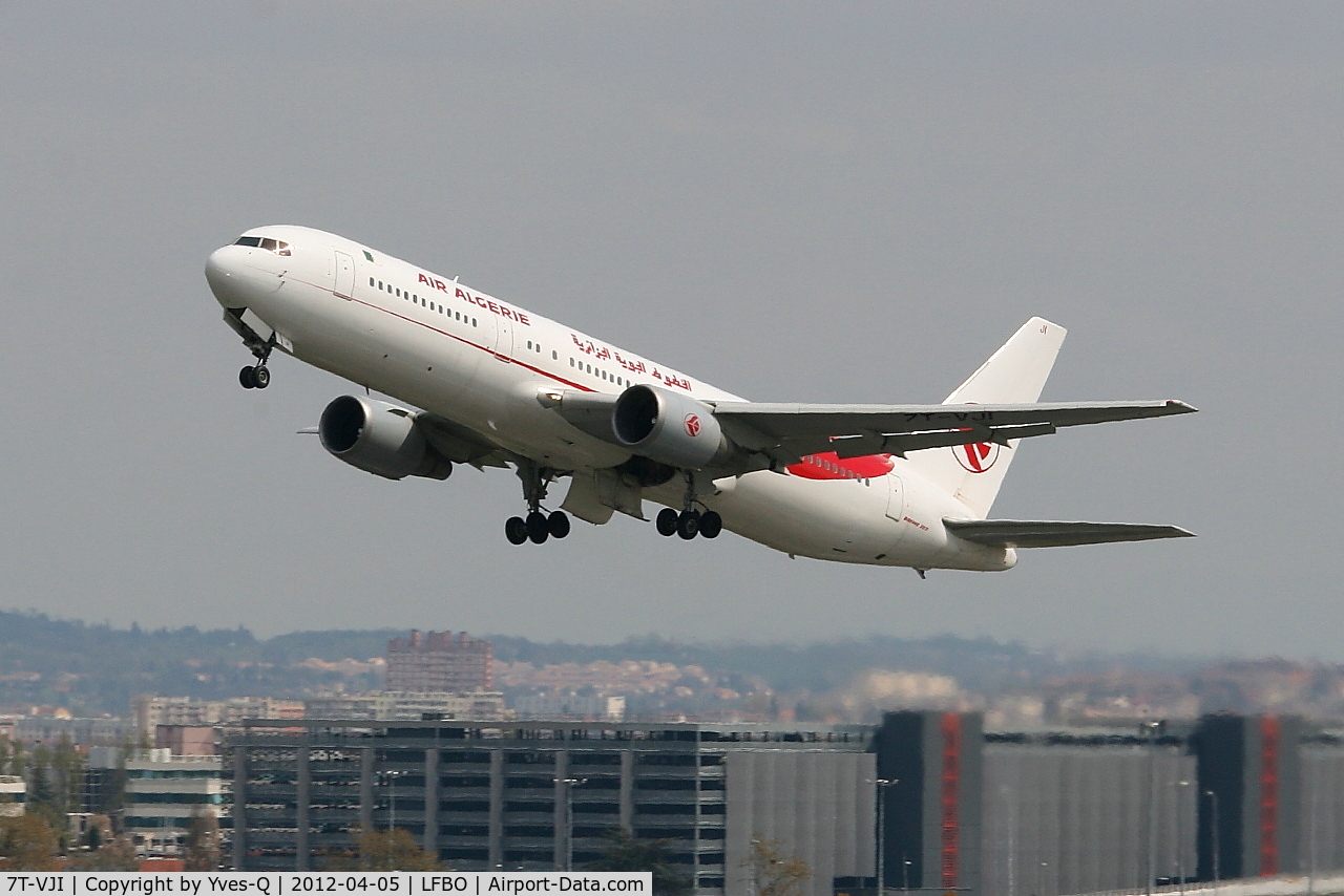 7T-VJI, 1990 Boeing 767-3D6 C/N 24768, Boeing 767-3D6, Take off rwy 32L, Toulouse Blagnac Airport (LFBO-TLS)