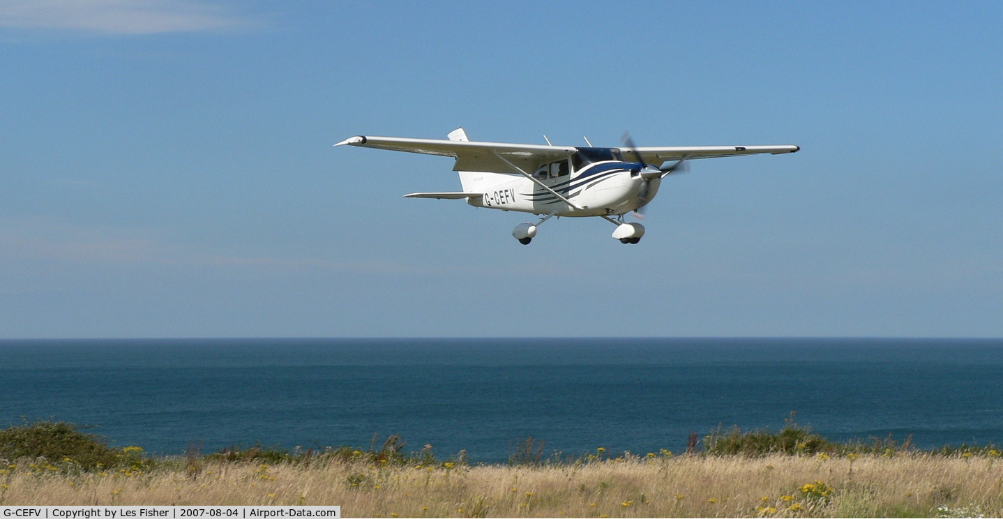 G-CEFV, 2005 Cessna 182T Skylane C/N 18281538, Final approach at Muckleborough, Weybourne North Norfolk
