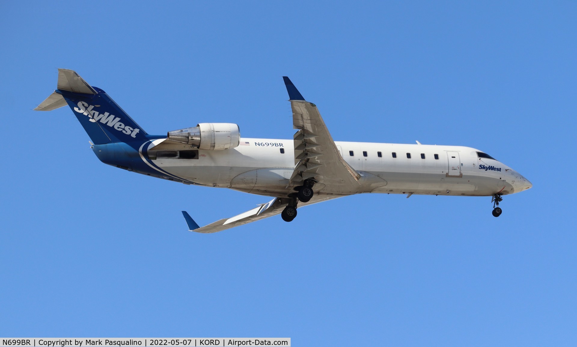 N699BR, 2003 Bombardier CRJ-200ER (CL-600-2B19) C/N 7801, CL-600-2B19