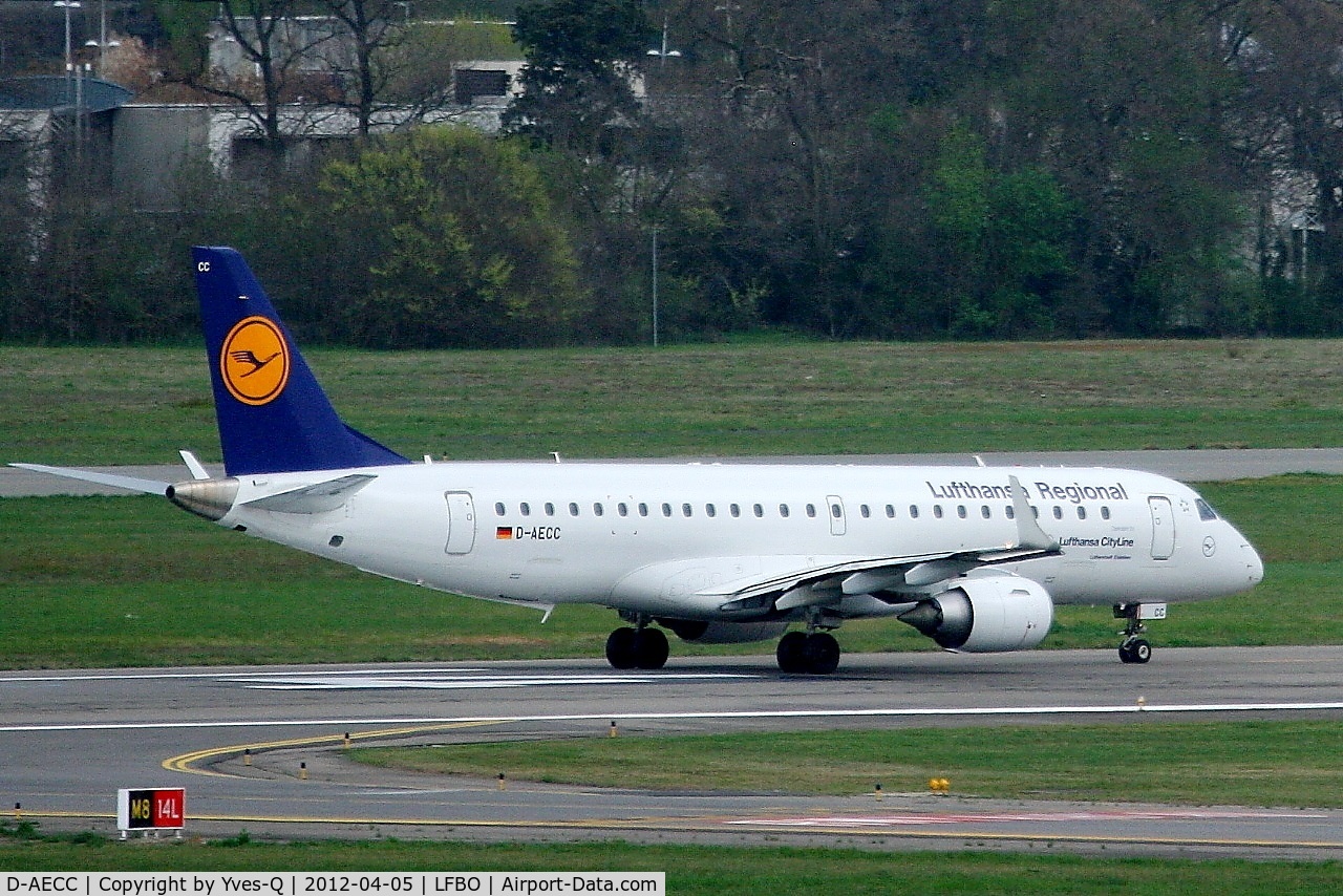 D-AECC, 2009 Embraer 190LR (ERJ-190-100LR) C/N 19000333, Embraer 190LR, Ready to take off rwy 14L, Toulouse Blagnac Airport (LFBO-TLS)