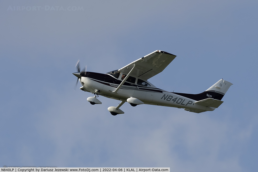 N840LP, 2004 Cessna 182T Skylane C/N 18281483, Cessna 182T Skylane  C/N 18281483, N840LP
