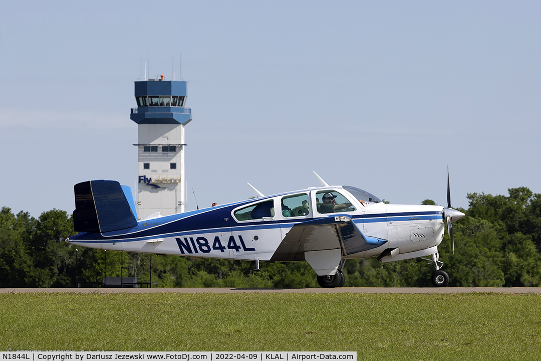 N1844L, 1976 Beech V35B Bonanza C/N D-9880, Beech V35B Bonanza  C/N D-9880, N1844L