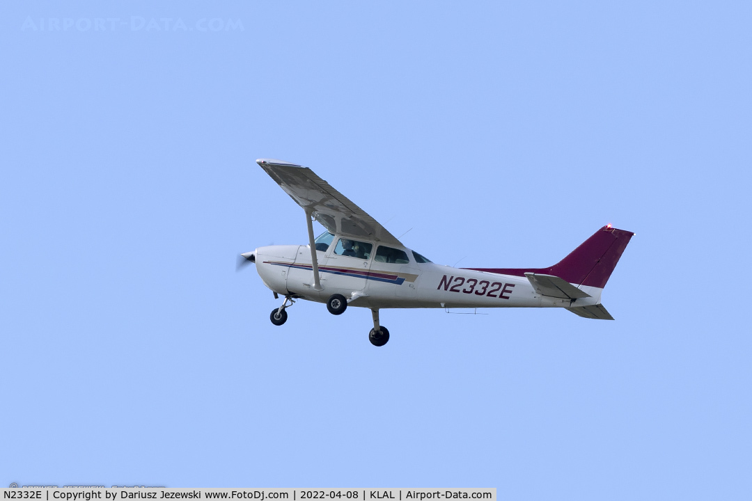 N2332E, 1978 Cessna 172N C/N 17271238, Cessna 172N Skyhawk  C/N 17271238, N2332E