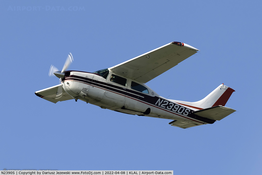 N2390S, 1976 Cessna 210L Centurion C/N 21061266, Cessna 210L Centurion  C/N 21061266, N2390S